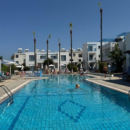 Kefalonitis Hotel Apartments Paphos Bagian luar foto