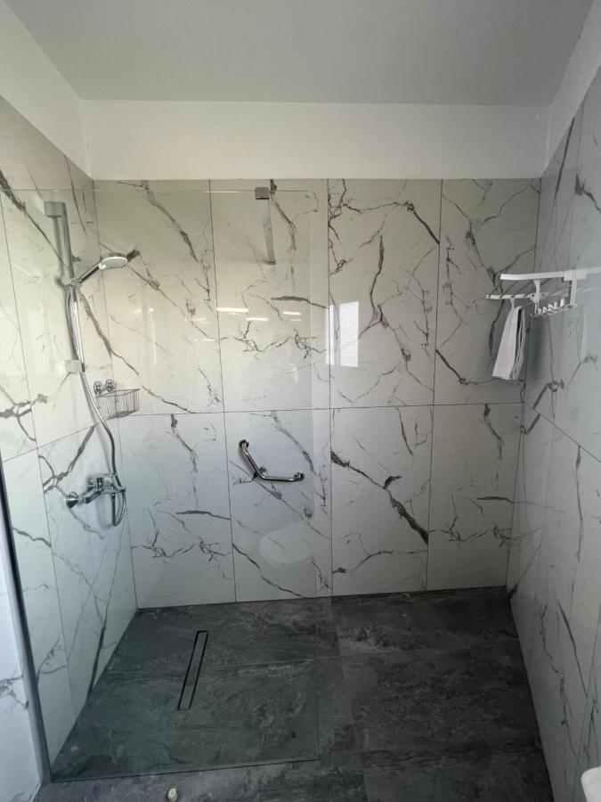 Kefalonitis Hotel Apartments Paphos Bagian luar foto