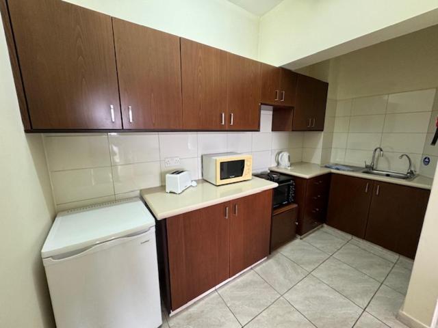 Kefalonitis Hotel Apartments Paphos Bagian luar foto