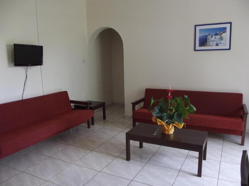 Kefalonitis Hotel Apartments Paphos Bagian luar foto